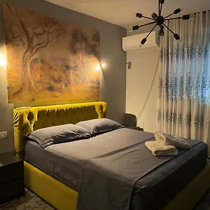 Appartamento Your House In, Tirana